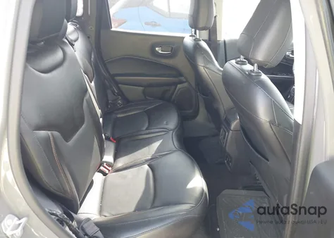 2020 Jeep Compass Limited 4X4 z USA, uszkodzony, nr VIN 3C4NJDCB6LT132386